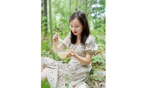為何99%漂亮女性每天都在喝一杯有機(jī)野生葛根粉？