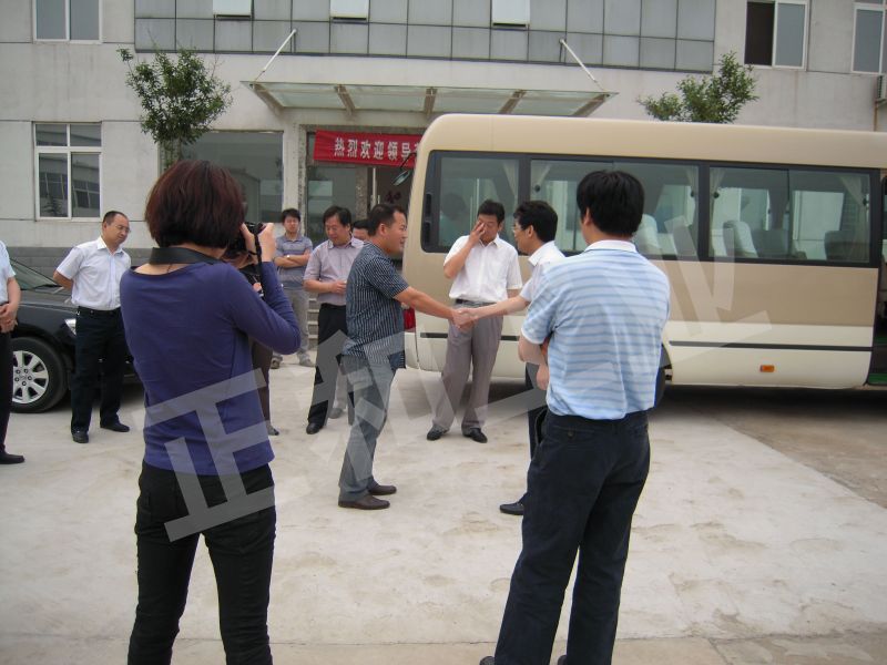 市領(lǐng)導(dǎo)蒞臨參觀(guān)指導(dǎo)